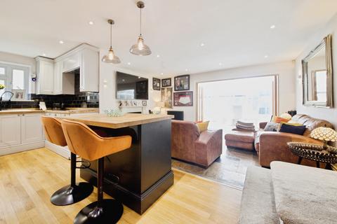 Hillview Avenue, Hornchurch, RM11