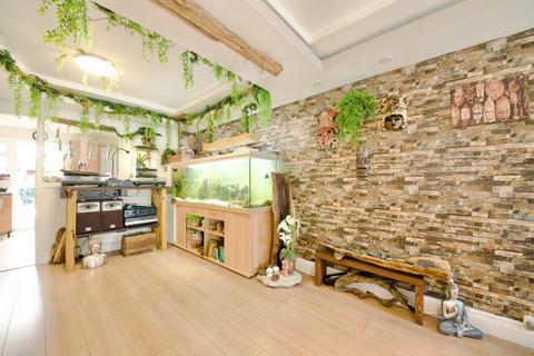 2 bedroom terraced house for sale, Beam Avenue, Dagenham, RM10