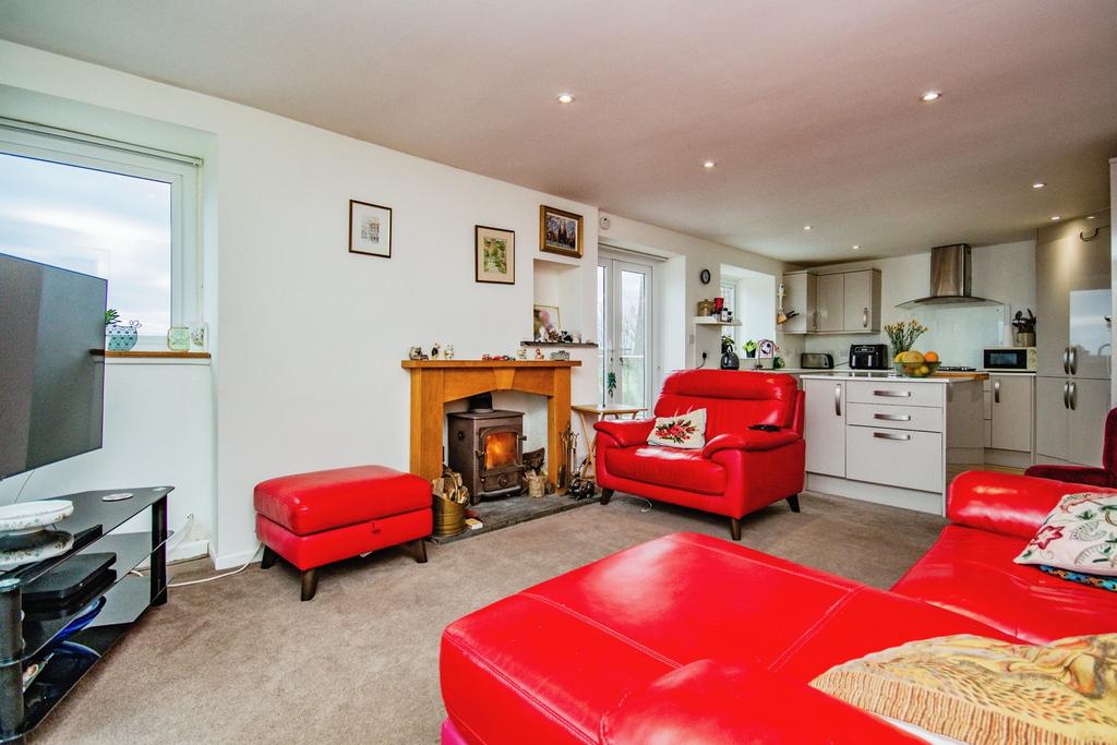 Lounge / Kitchen