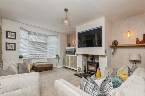 2 bedroom end of terrace house for sale, Flanshaw Lane, Wakefield, WF2