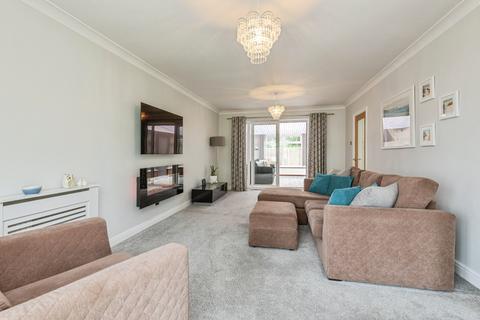 3 bedroom detached house for sale, The Spinney, Wakefield, WF2