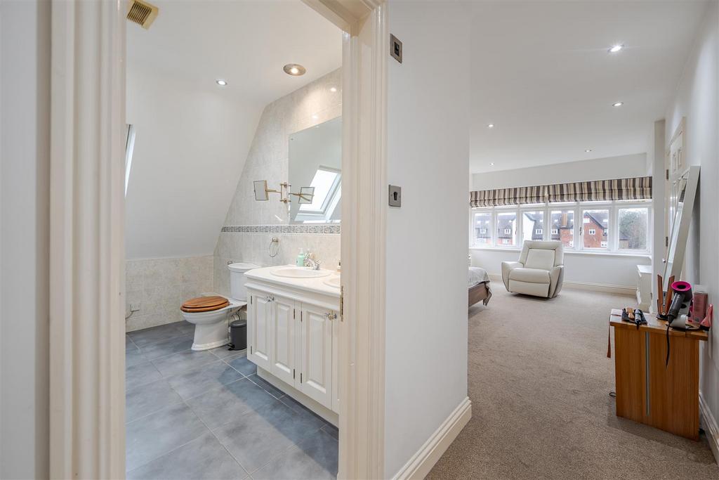 Ensuite