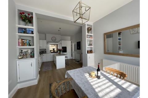 4 bedroom semi-detached house for sale, Wellfield Road, Carmarthen, SA31