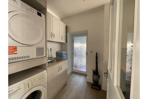 4 bedroom semi-detached house for sale, Wellfield Road, Carmarthen, SA31