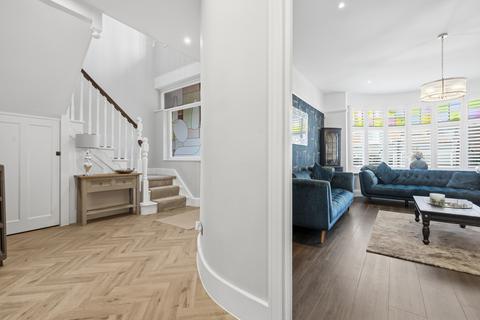 4 bedroom detached house for sale, High Street, Kelvedon, CO5