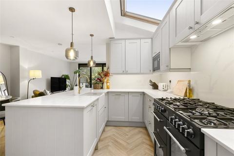 2 bedroom apartment for sale, Knoll Road, Wandsworth, London, SW18