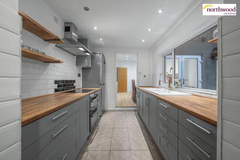 2 bedroom terraced house for sale, Loates Lane, Watford, WD17