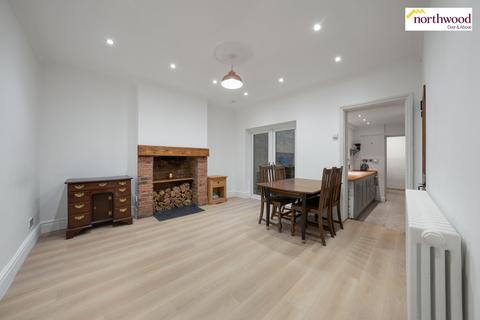2 bedroom terraced house for sale, Loates Lane, Watford, WD17