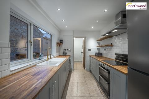 2 bedroom terraced house for sale, Loates Lane, Watford, WD17