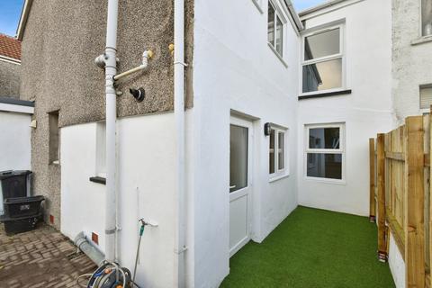 4 bedroom terraced house for sale, Heol Y Gors, Ammanford, SA18