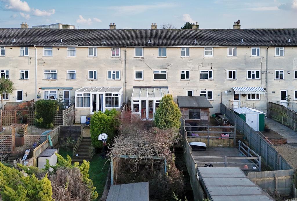 Garden & Rear Aspect
