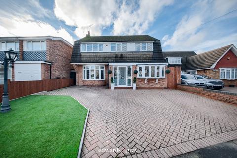 4 bedroom detached house for sale, Lyndon Close, Castle Bromwich, B36 0AJ