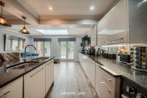 4 bedroom detached house for sale, Lyndon Close, Castle Bromwich, B36 0AJ