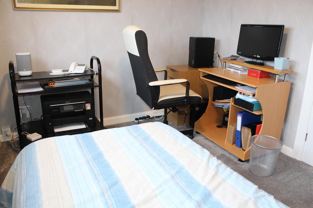 Bedroom 3 (L-Shaped)