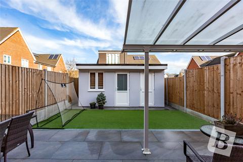 3 bedroom end of terrace house for sale, Humbleward Place, Romford, RM3