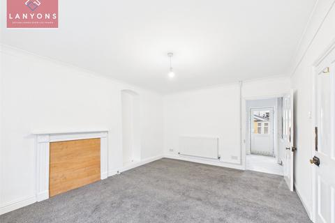 undefined, Salem Terrace, Tonypandy, Rhondda Cynon Taf, CF40