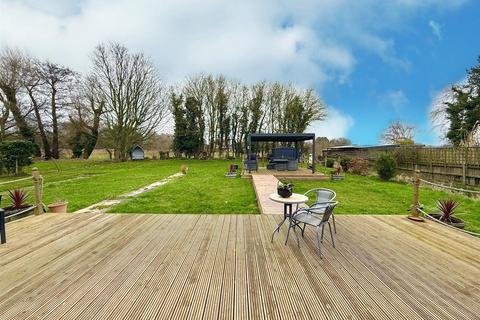 4 bedroom detached house for sale, The Street, Lessingham NR12