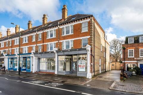undefined, Richmond Road, Twickenham TW1