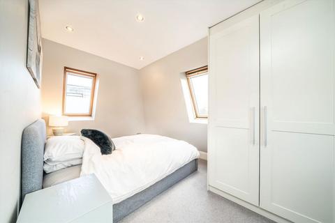 undefined, Richmond Road, Twickenham TW1
