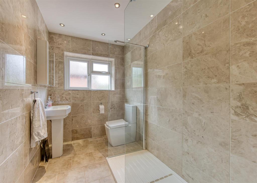 112 Bridgnorth Road-09.jpg