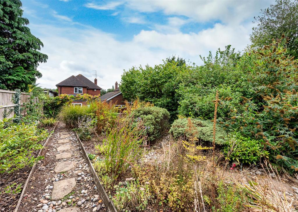 112 Bridgnorth Road-3.jpg