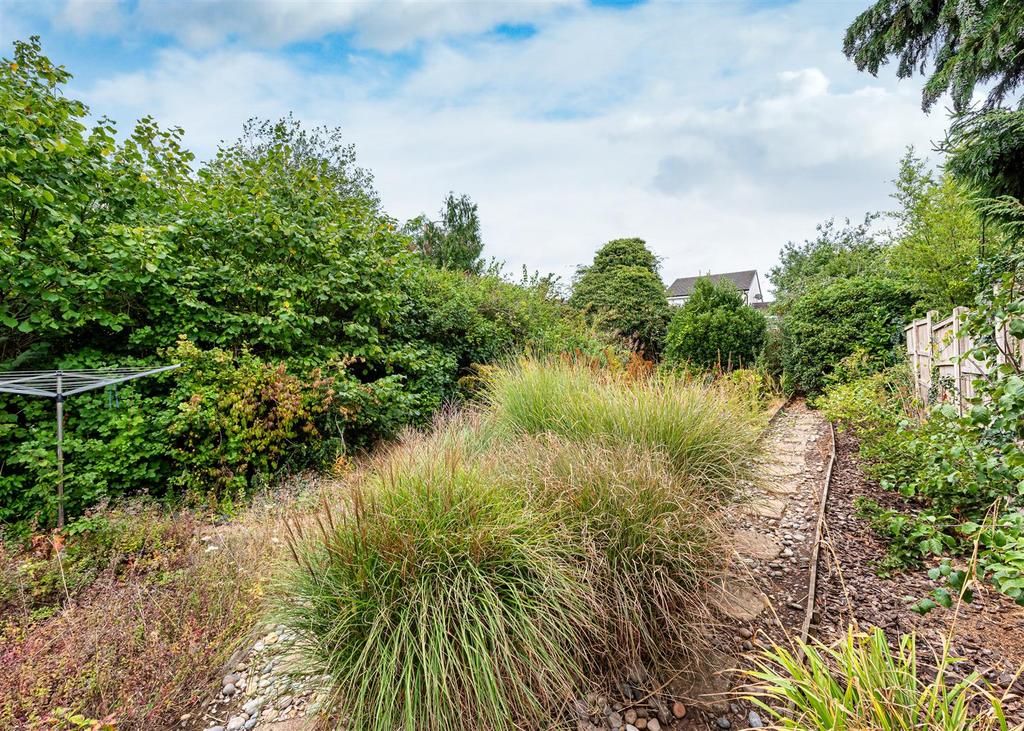 112 Bridgnorth Road-4.jpg