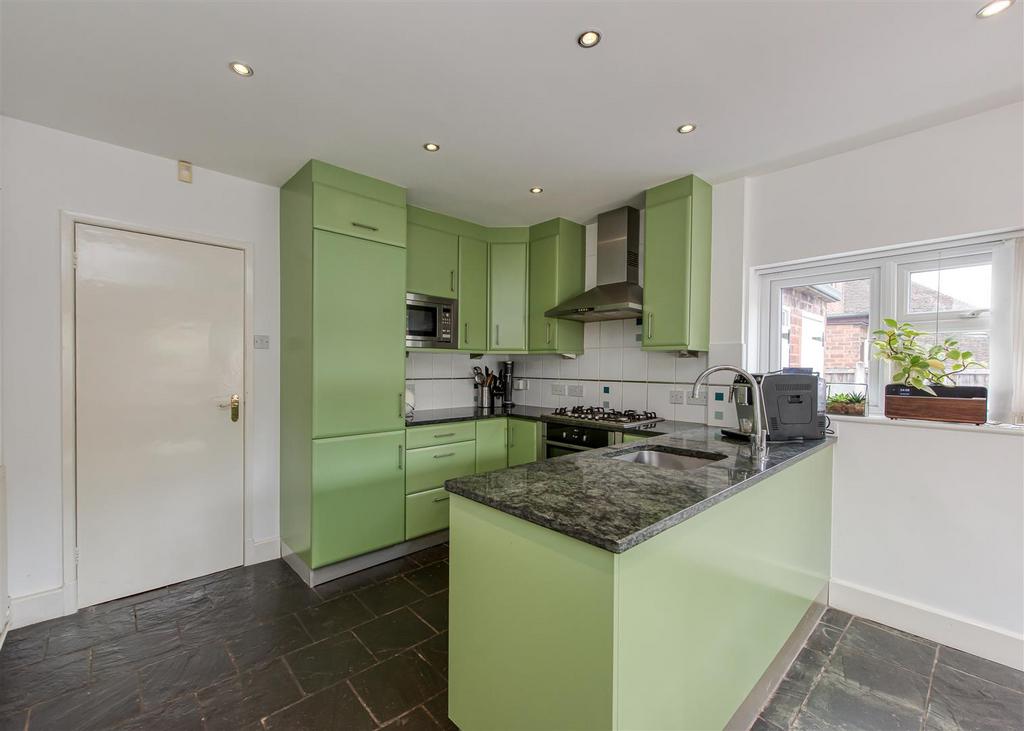 112 Bridgnorth Road-15.jpg