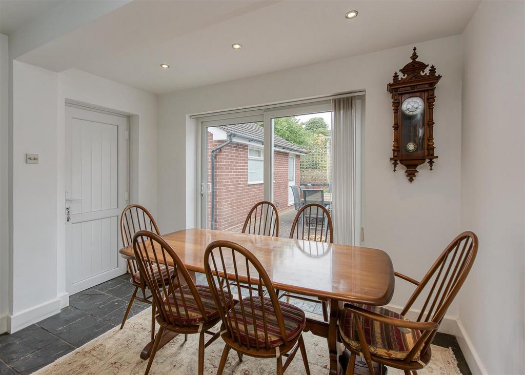112 Bridgnorth Road-16.jpg