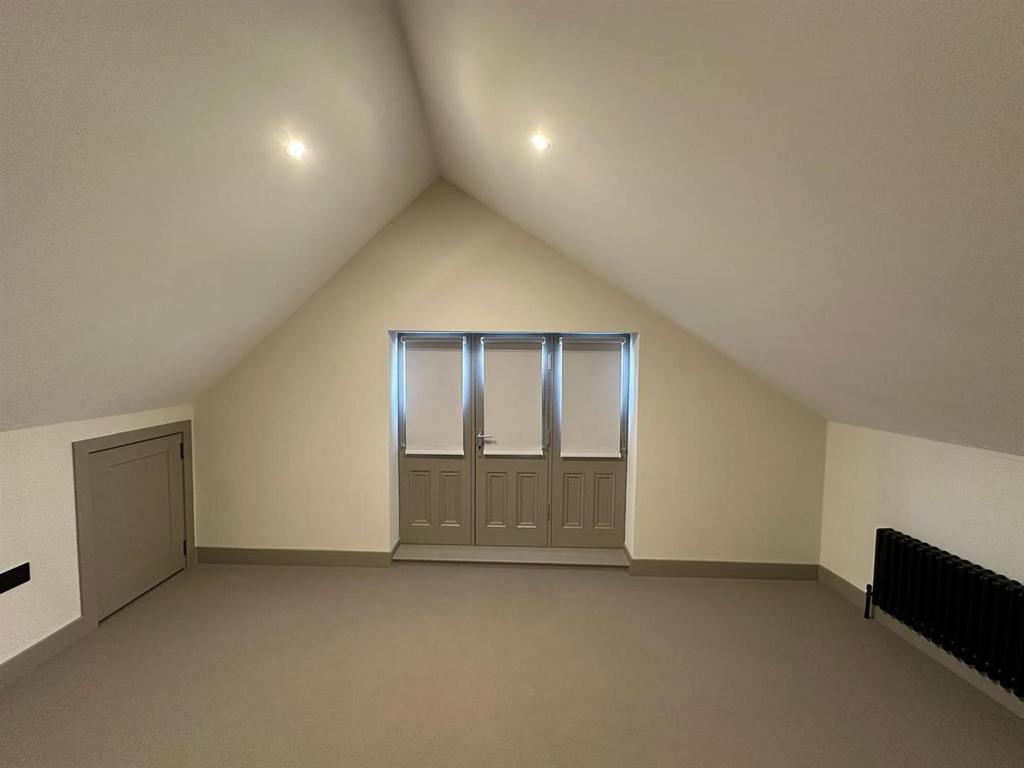 Bed 2 2.jpg