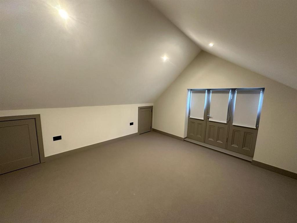 Bed 3.jpg