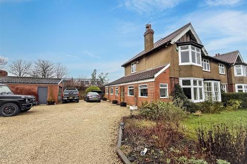 3 bedroom semi-detached house for sale, Moor Road, Prudhoe