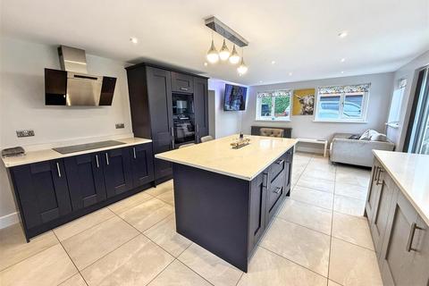 3 bedroom semi-detached house for sale, Moor Road, Prudhoe