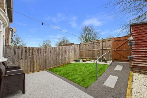 3 bedroom terraced house for sale, Briarsyde Close, Whickham, NE16