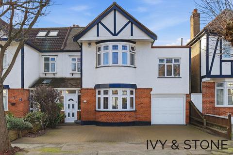 4 bedroom semi-detached house for sale, Rosedene Gardens, Ilford, Greater London, IG2