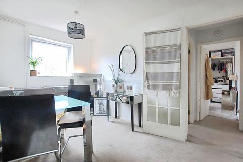 undefined, Oak Avenue, Cheltenham GL52