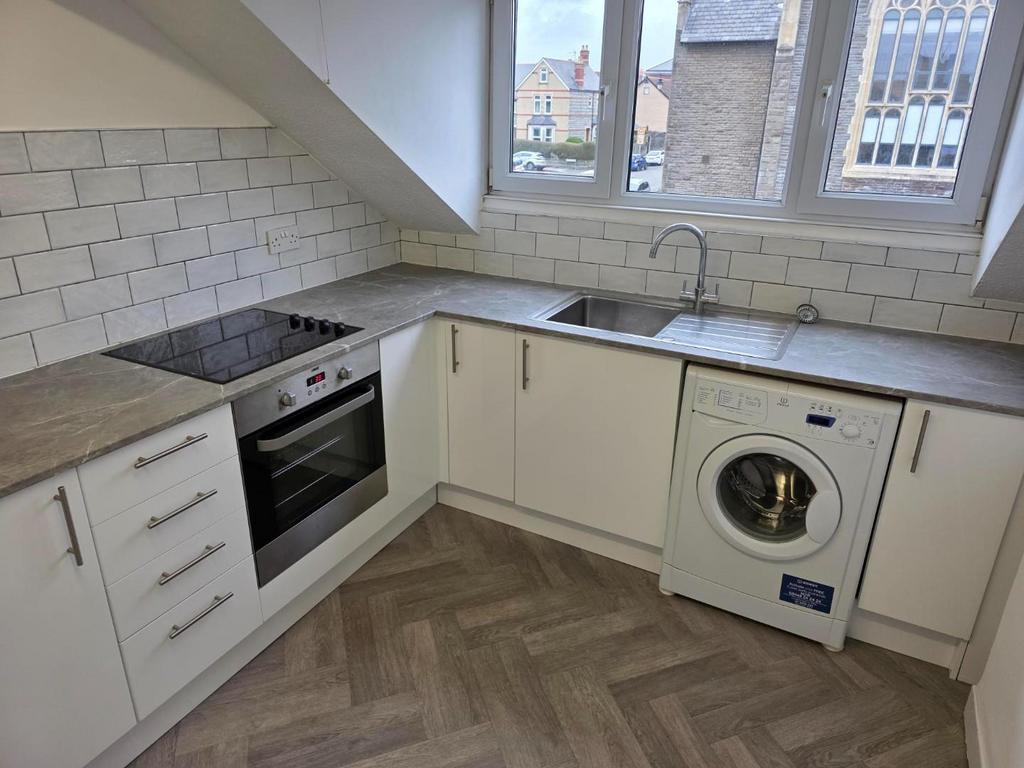 Kitchen - 1.jpg