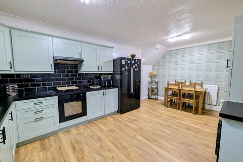 4 bedroom terraced house for sale, Watson Terrace, Boldon Colliery, NE35
