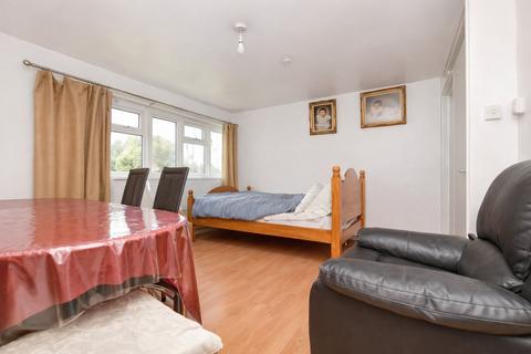 2 bedroom flat for sale, Shrublands Avenue, Croydon, CR0