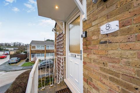 2 bedroom maisonette for sale, Old Orchard, Byfleet, West Byfleet
