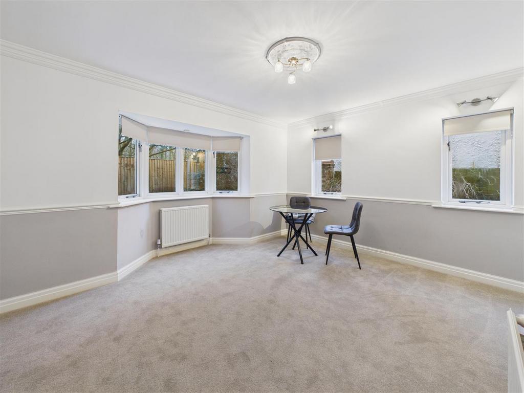 Sitting/Dining Room