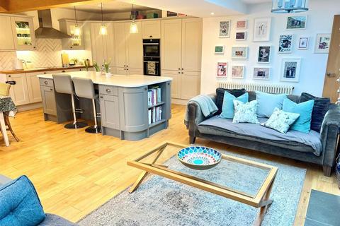 4 bedroom detached house for sale, Old Derry Hill, Calne