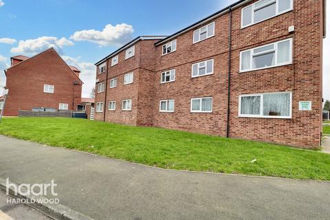 2 bedroom flat for sale, Redden Court Road, Harold Wood