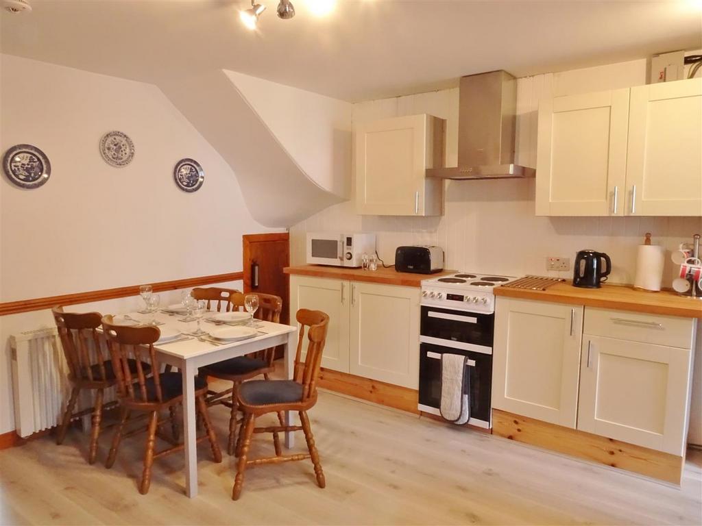 Kitchen/Dining