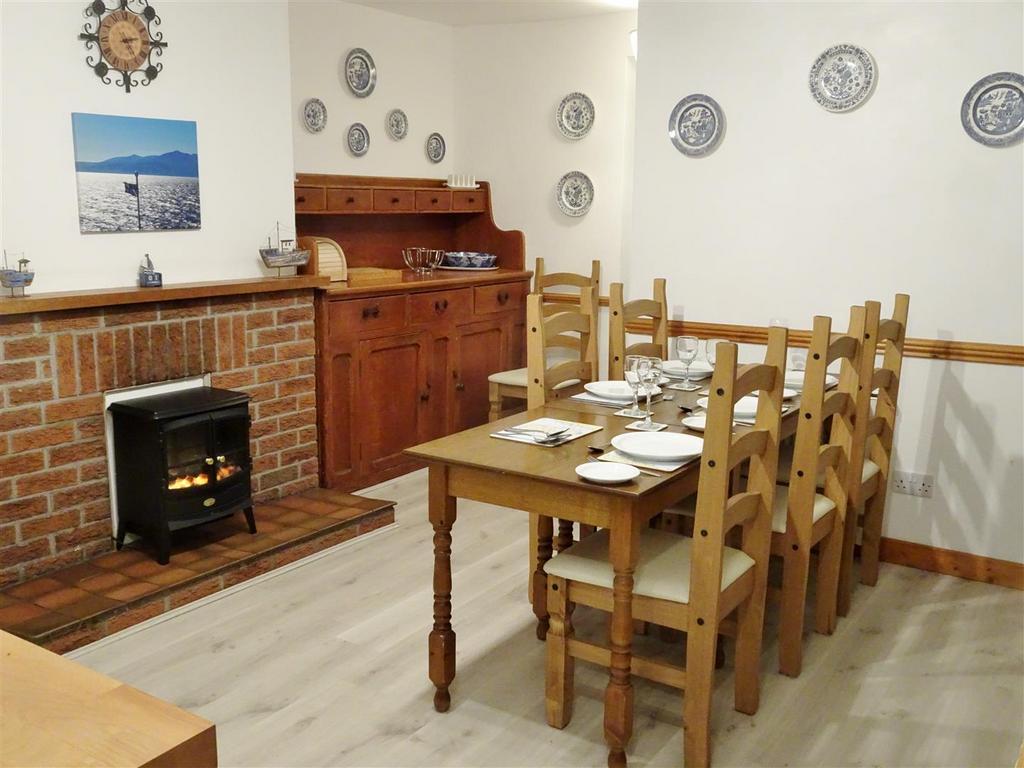 Kitchen/Dining
