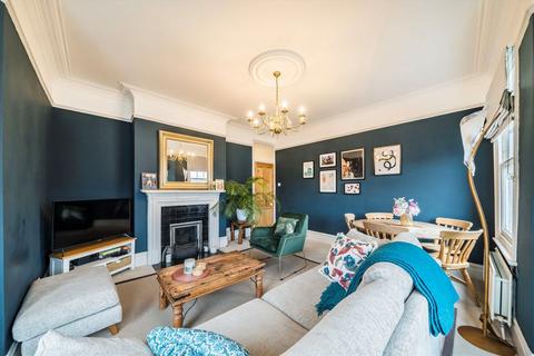 3 bedroom flat for sale, Marius Road, LONDON SW17