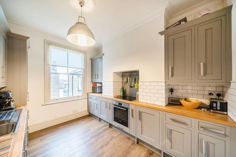 3 bedroom flat for sale, Marius Road, LONDON SW17