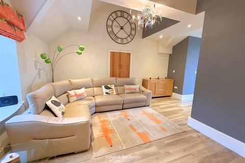 undefined, Ffordd Llanelwy, Abergele