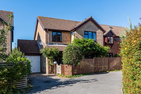 3 bedroom detached house to rent, Sorrel Close, Locks Heath SO31