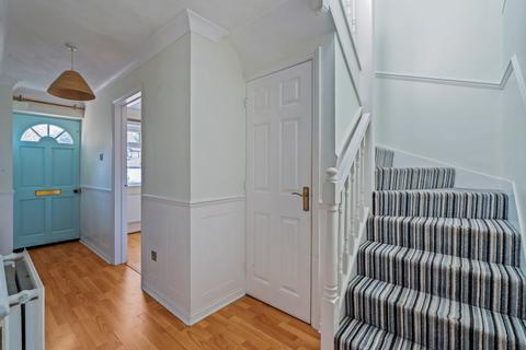 3 bedroom detached house to rent, Sorrel Close, Locks Heath SO31