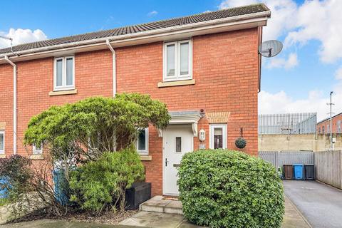 2 bedroom end of terrace house for sale, Dovestone Way, Hull HU7